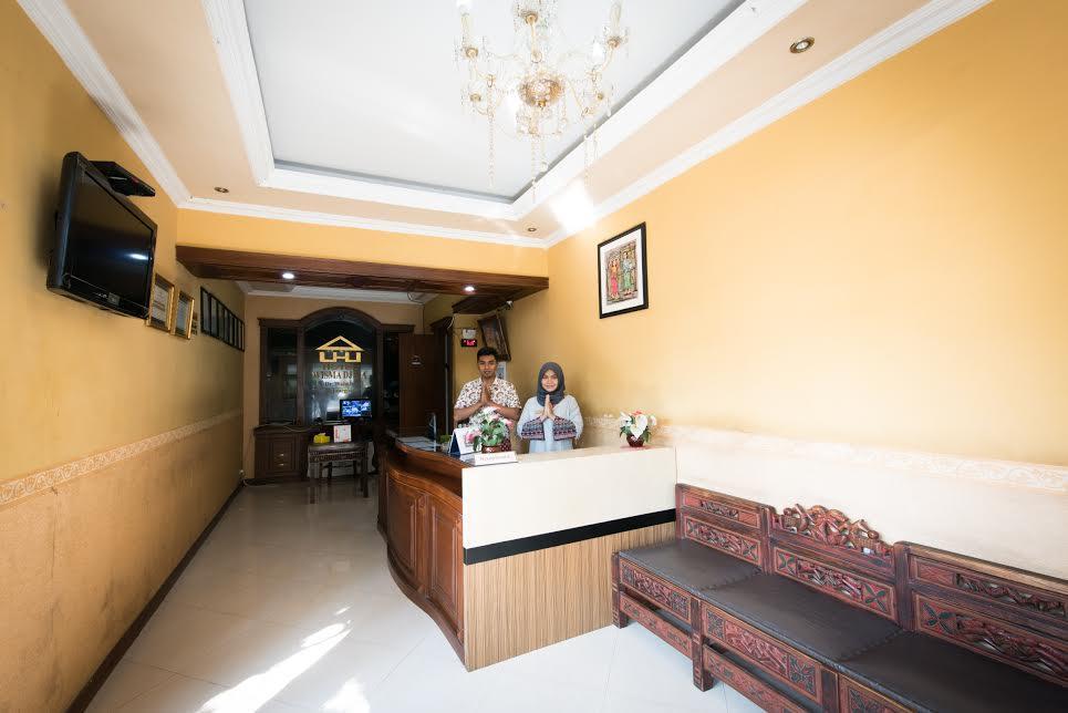 โรงแรมวิสมา ดจาจา Bojonegoro ภายนอก รูปภาพ